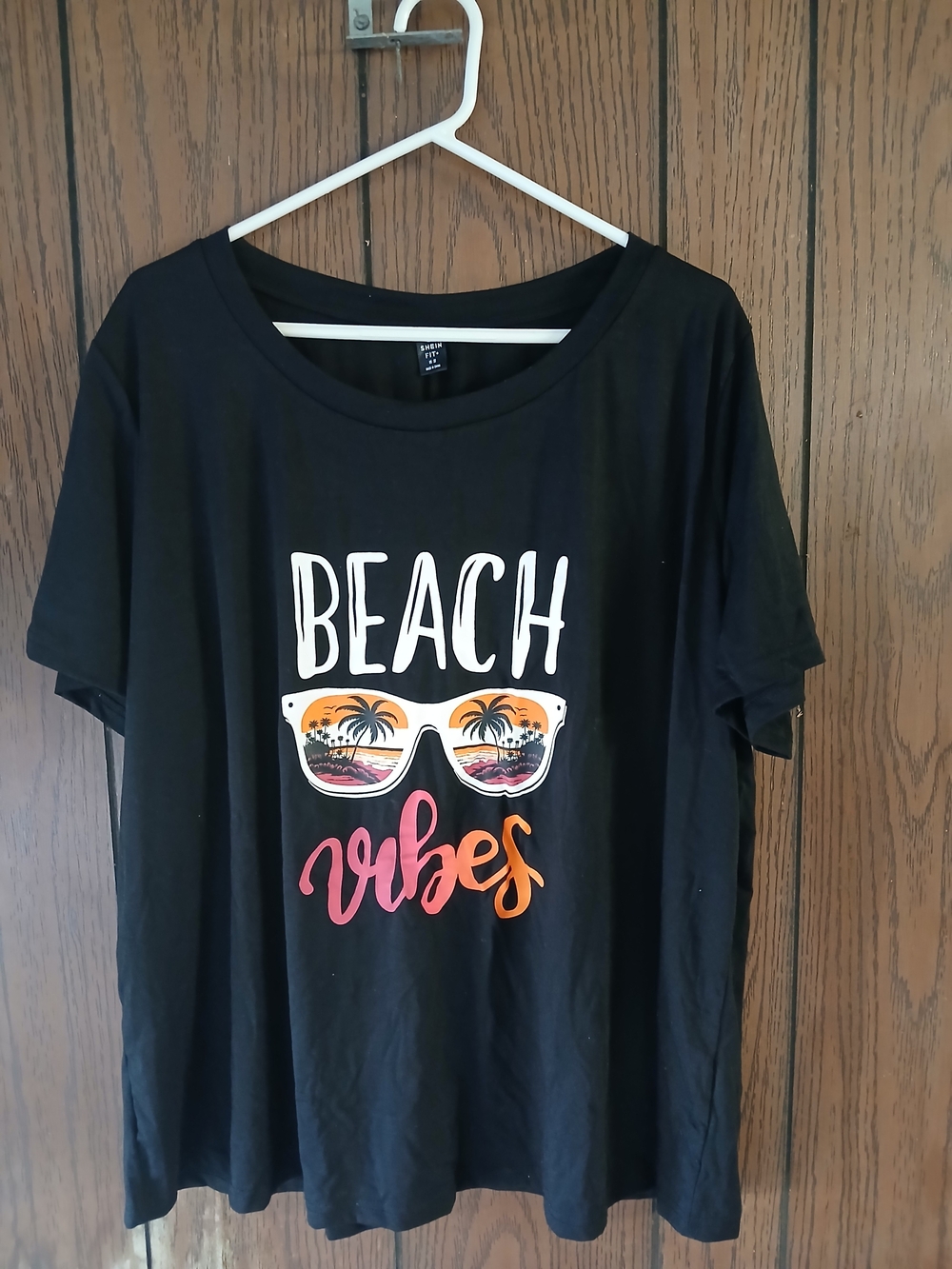 Women's Plys Size 3X SHEIN Black "Beach Vibes" Short Sleeve Graphic Tee